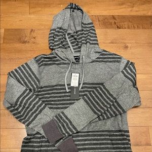 Ocean Current Men’s Small grey striped lightweight bodies with pockets